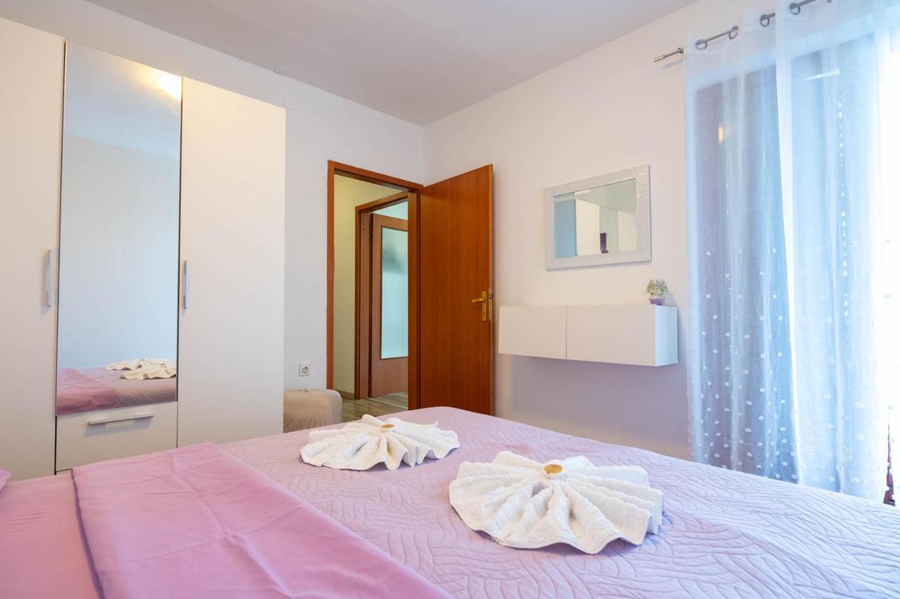 Apartman Doris Lovran Exteriör bild