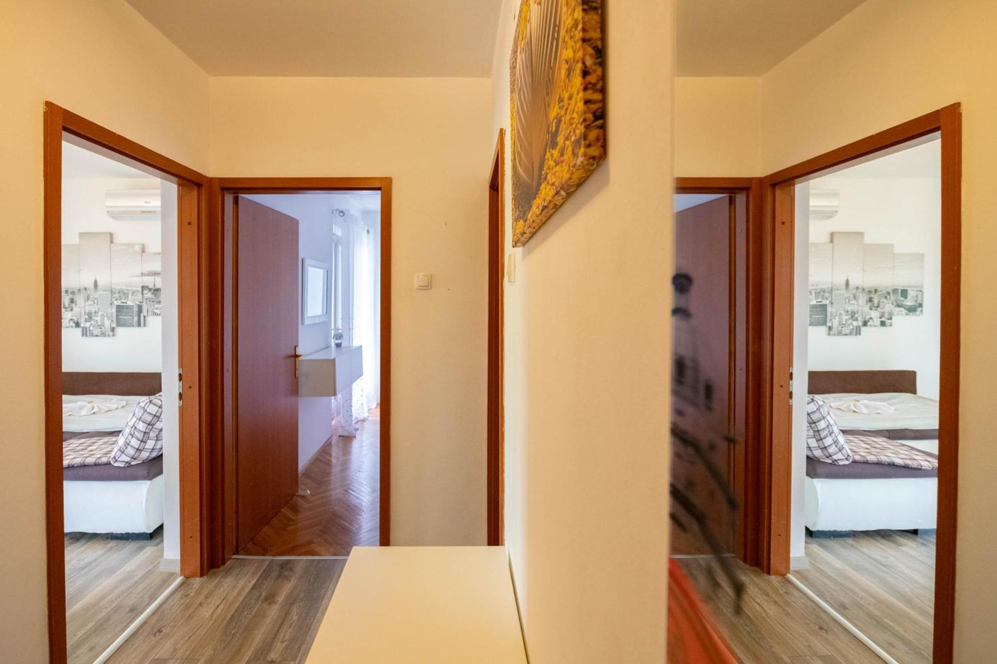 Apartman Doris Lovran Exteriör bild